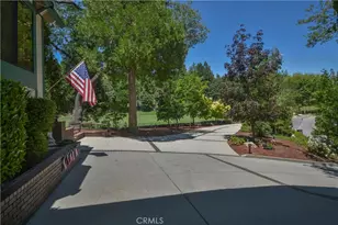 26472 Hillcrest, Lake Arrowhead, CA 92352 - Photo 2