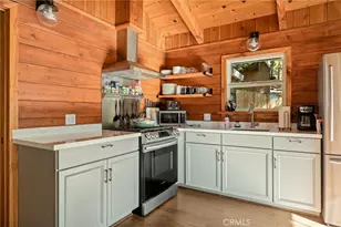 31766 Silver Spruce, Running Springs, CA 92382 - Photo 8