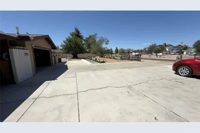 13491 Iroquois, Apple Valley, CA 92308 - Photo 6