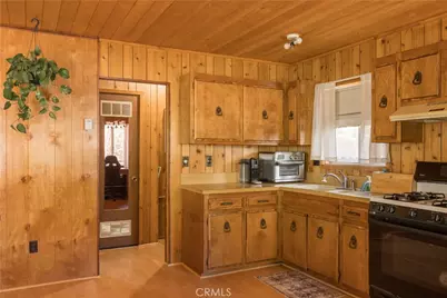 260 Highland, Sugarloaf, CA 92386 - Photo 14