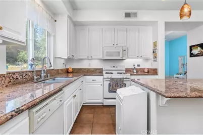 25004 Catkin Street, Corona, CA 92883 - Photo 16