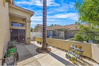 850 Autumn, Corona, CA 92881 - Photo 4