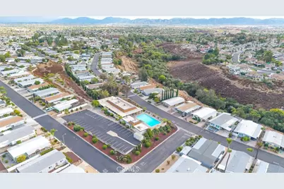 38111 Via La Colina, Murrieta, CA 92563 - Photo 40