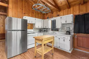 459 Delle, Crestline, CA 92325 - Photo 8