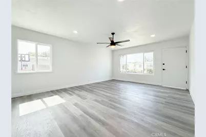 718 E 103rd Place, Los Angeles, CA 90002 - Photo 8