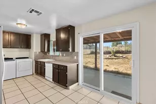 16070 Andover Dr, Victorville, CA 92394 - Photo 14