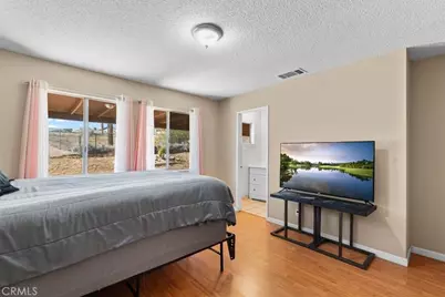 16070 Andover, Victorville, CA 92394 - Photo 20