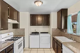 16070 Andover Dr, Victorville, CA 92394 - Photo 12