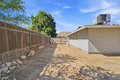 16523 Mackennas Gold Avenue, Lake Los Angeles, CA 93591 - Photo 26