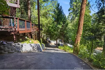 1044 Lausanne, Crestline, CA 92325 - Photo 18