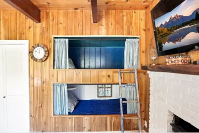 1044 Lausanne, Crestline, CA 92325 - Photo 24