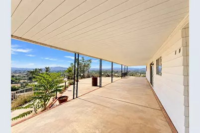 1020 Clayton, Perris, CA 92570 - Photo 4