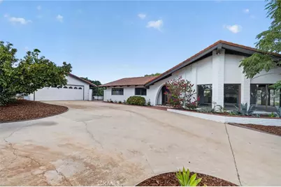 2801 E Mission Road, Fallbrook, CA 92028 - Photo 2