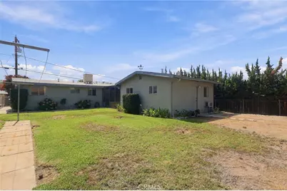 2067 Capri Avenue, Mentone, CA 92359 - Photo 14