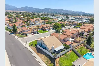 10960 Larkspur, Yucaipa, CA 92399 - Photo 34