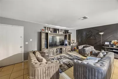 16337 Llanada, Victorville, CA 92394 - Photo 4