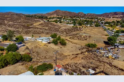 28193 Dakota Drive, Menifee, CA 92587 - Photo 18