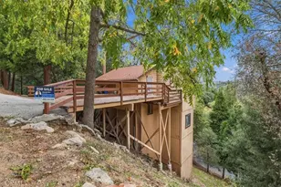 327 E Zermatt Dr, Crestline, CA 92325 - Photo 4