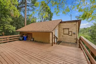 327 E Zermatt Dr, Crestline, CA 92325 - Photo 6