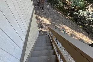 327 E Zermatt Dr, Crestline, CA 92325 - Photo 22