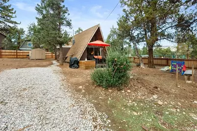108 Pine, Sugarloaf, CA 92386 - Photo 14