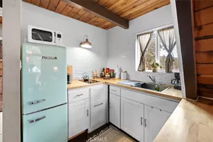 108 Pine, Sugarloaf, CA 92386 - Photo 4