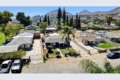 18883 6th, Bloomington, CA 92316 - Photo 32