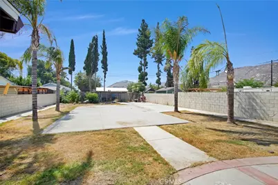 18883 6th, Bloomington, CA 92316 - Photo 20