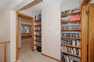 31310 Oakleaf, Running Springs, CA 92382 - Photo 14