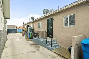 9538 Compton Ave, Los Angeles, CA 90002 - Photo 10