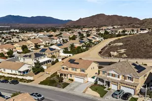 15850 Angel Fire Ct, Moreno Valley, CA 92555 - Photo 30