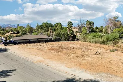 1 Gaviota, Quail Valley, CA 92587 - Photo 2