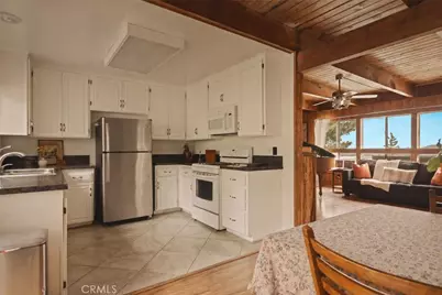 1284 Cortina, Lake Arrowhead, CA 92352 - Photo 6