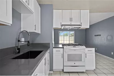 9891 3rd Avenue, Hesperia, CA 92345 - Photo 14