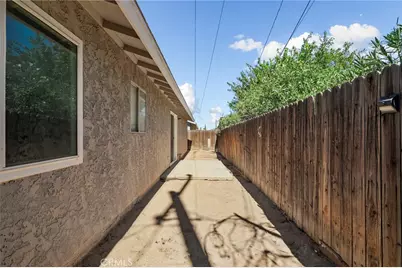 9891 3rd Avenue, Hesperia, CA 92345 - Photo 28
