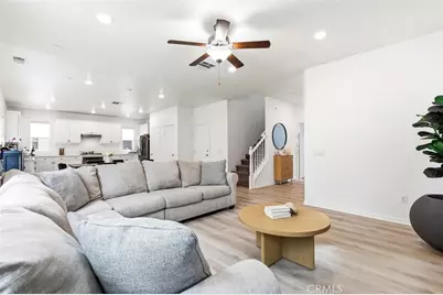 27464 Honeydew Court, Saugus, CA 91350 - Photo 10