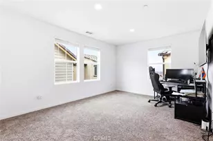 27464 Honeydew Ct, Saugus, CA 91350 - Photo 18