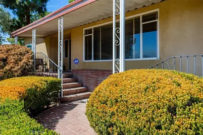 299 Anderegg, Colton, CA 92324 - Photo 2