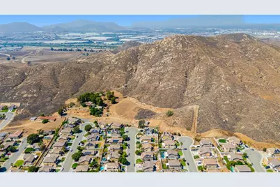 299 Anderegg, Colton, CA 92324 - Photo 6