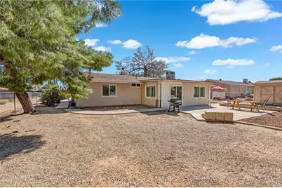 22272 Klickitat Avenue, Apple Valley, CA 92307 - Photo 32
