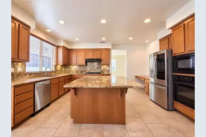 12643 Casa Bonita, Victorville, CA 92392 - Photo 10