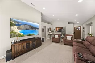 15575 Riviera, Fontana, CA 92337 - Photo 6