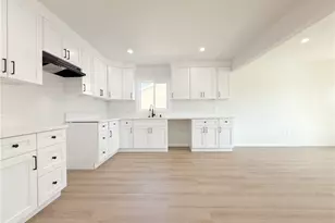 917 W 130th St, Compton, CA 90222 - Photo 6