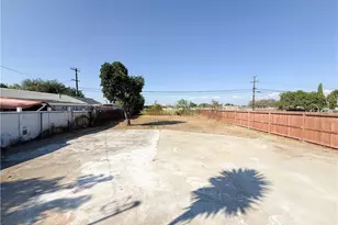 917 W 130th St, Compton, CA 90222 - Photo 22