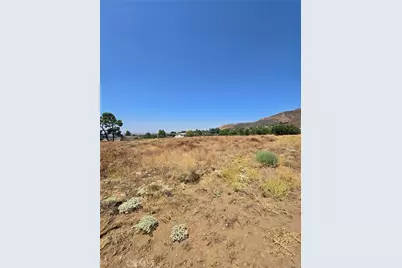 9575 Oak Glen Road, Cherry Valley, CA 92223 - Photo 2