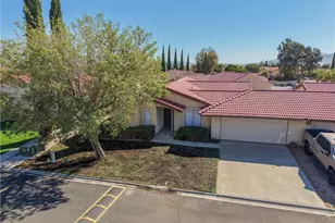 10323 Shahaptain, Hesperia, CA 92345 - Photo 32