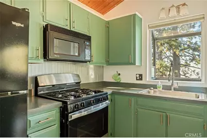 31603 Panorama Drive, Running Springs, CA 92382 - Photo 4