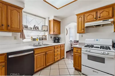 6925 Barton, San Bernardino, CA 92404 - Photo 10