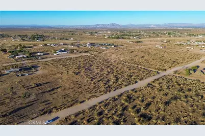 1 Sunset, Phelan, CA 92371 - Photo 4