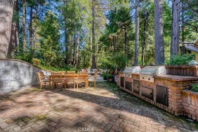 27465 Meadow Bay Drive, Lake Arrowhead, CA 92352 - Photo 10